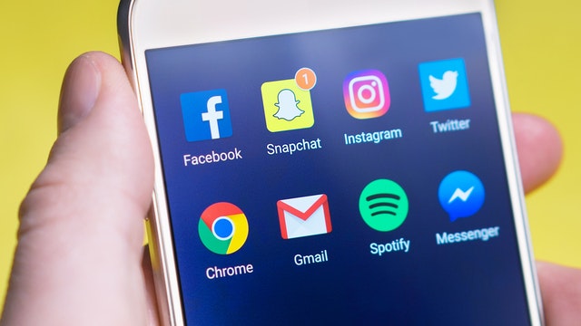 4 Benefits of Leveraging Social Media in the Job Search Process