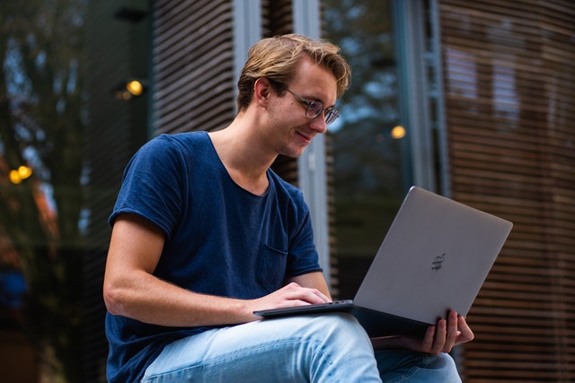 4 Success Tips for College Students Working as Freelancers