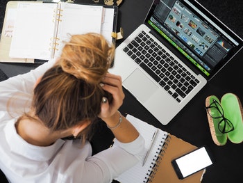 4 Tips to Deal with Anxiety at Work